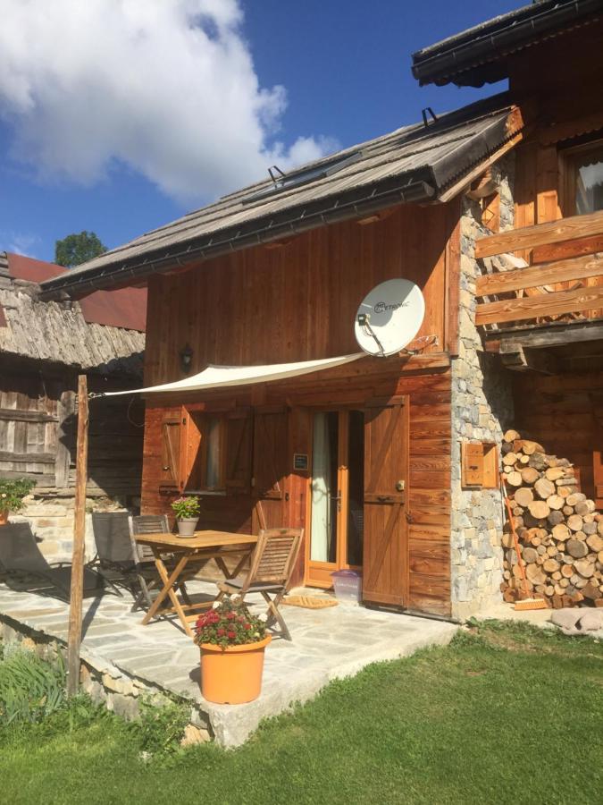 Bed and Breakfast Chez Fred Et Carine Auron Exterior foto